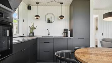 Geladeira, fogão, cooktop, lava-louças