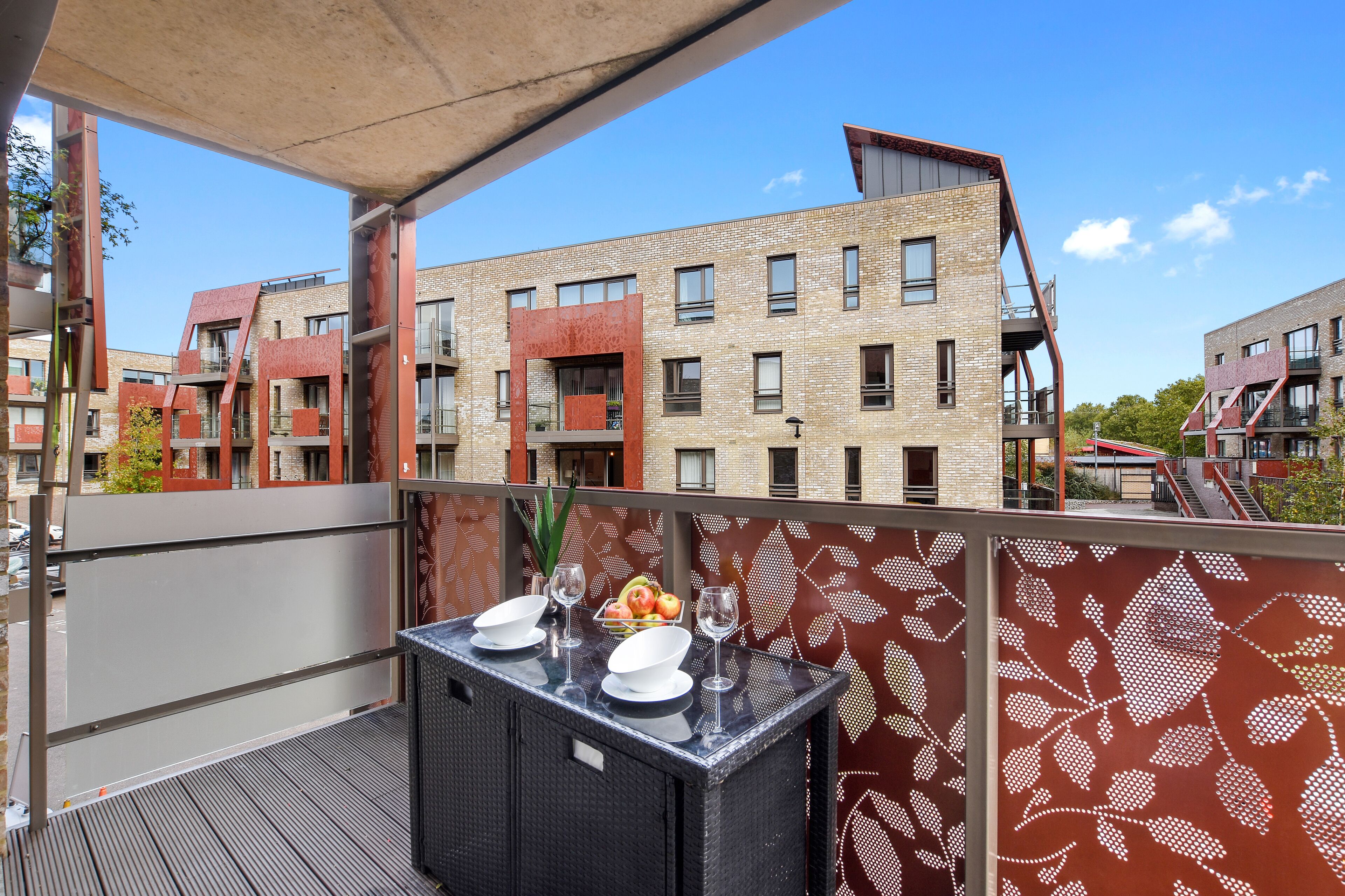 Spacious 2 Bed Apartment With Underground Car Park