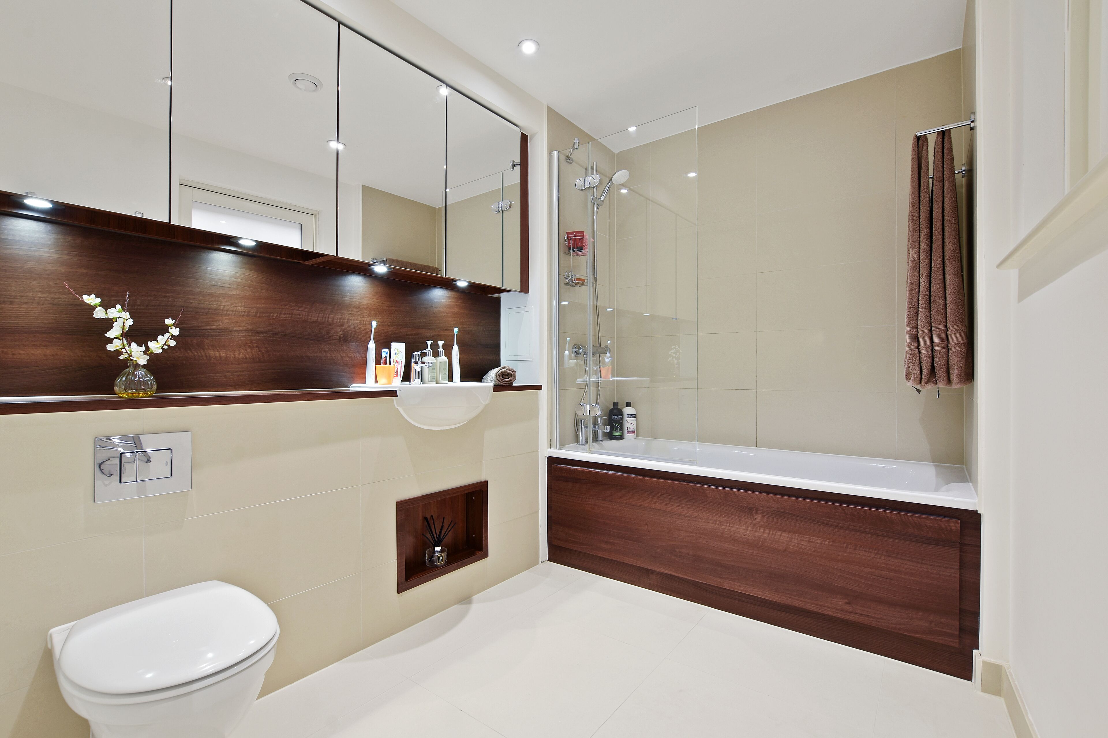 Spacious 2 Bed Apartment With Underground Car Park