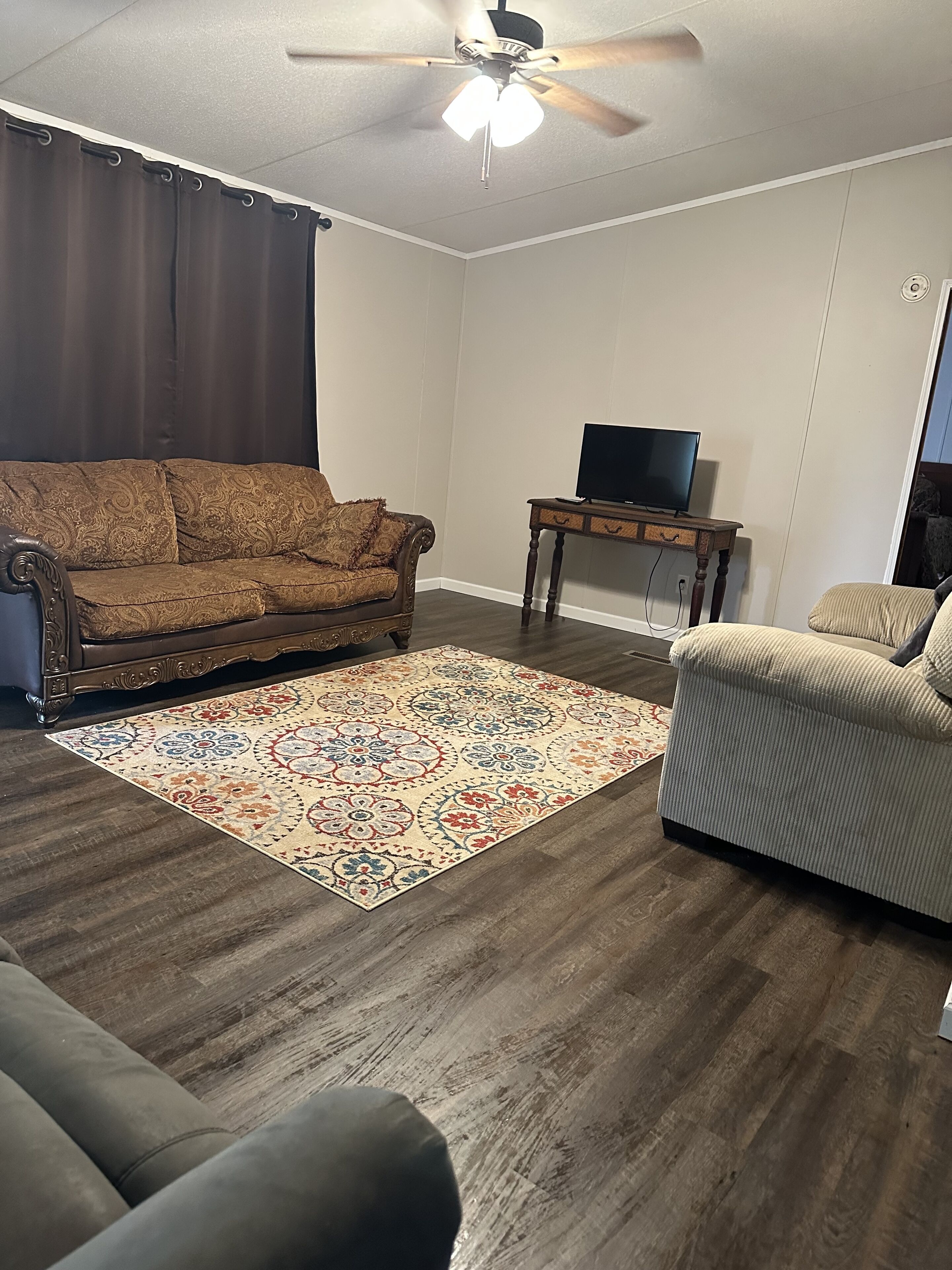 Nice 4B/2BA Home at Pickwick Lake walking distance to Goat Island Boat Ramp