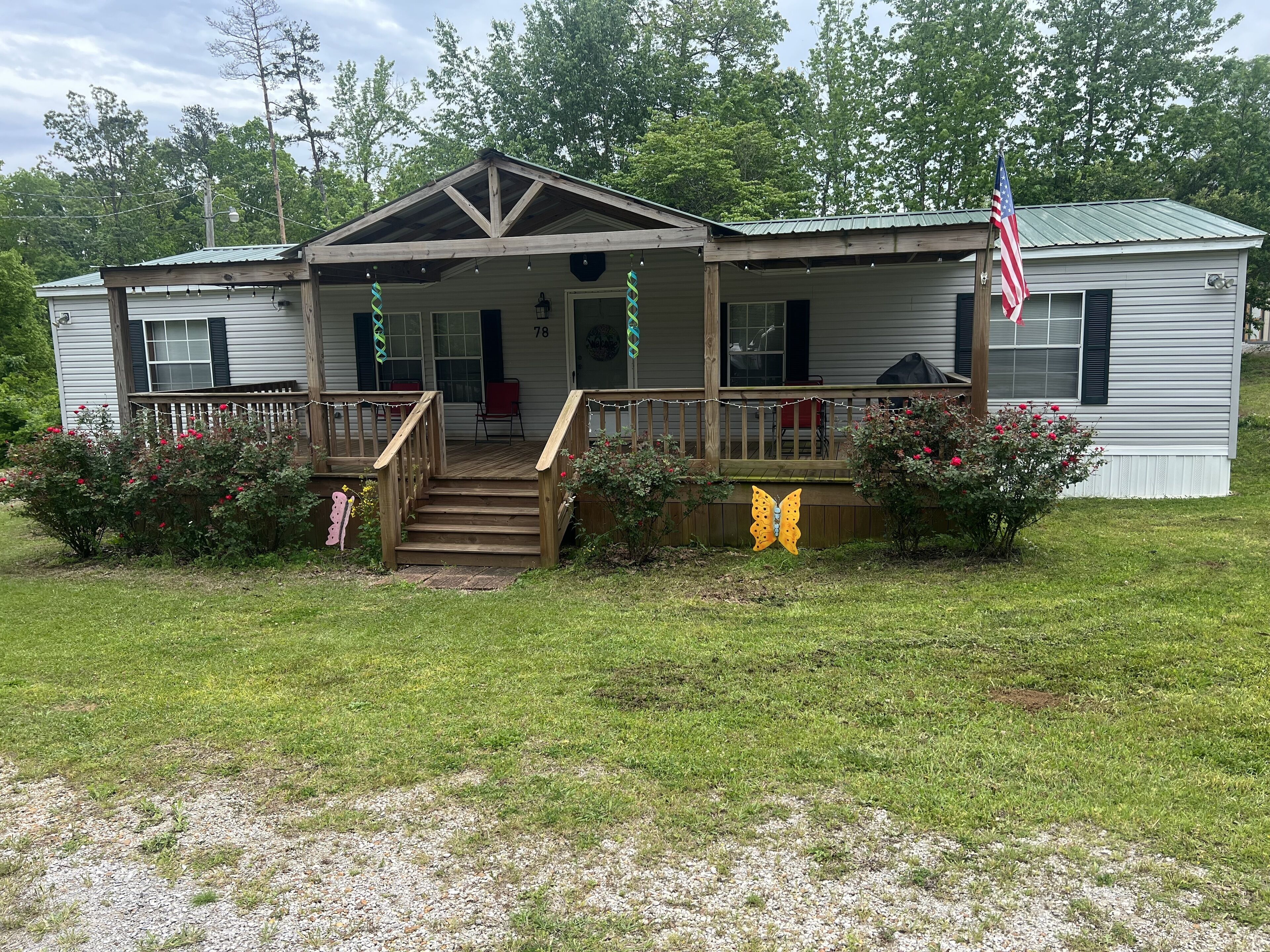 Nice 4B/2BA Home at Pickwick Lake walking distance to Goat Island Boat Ramp