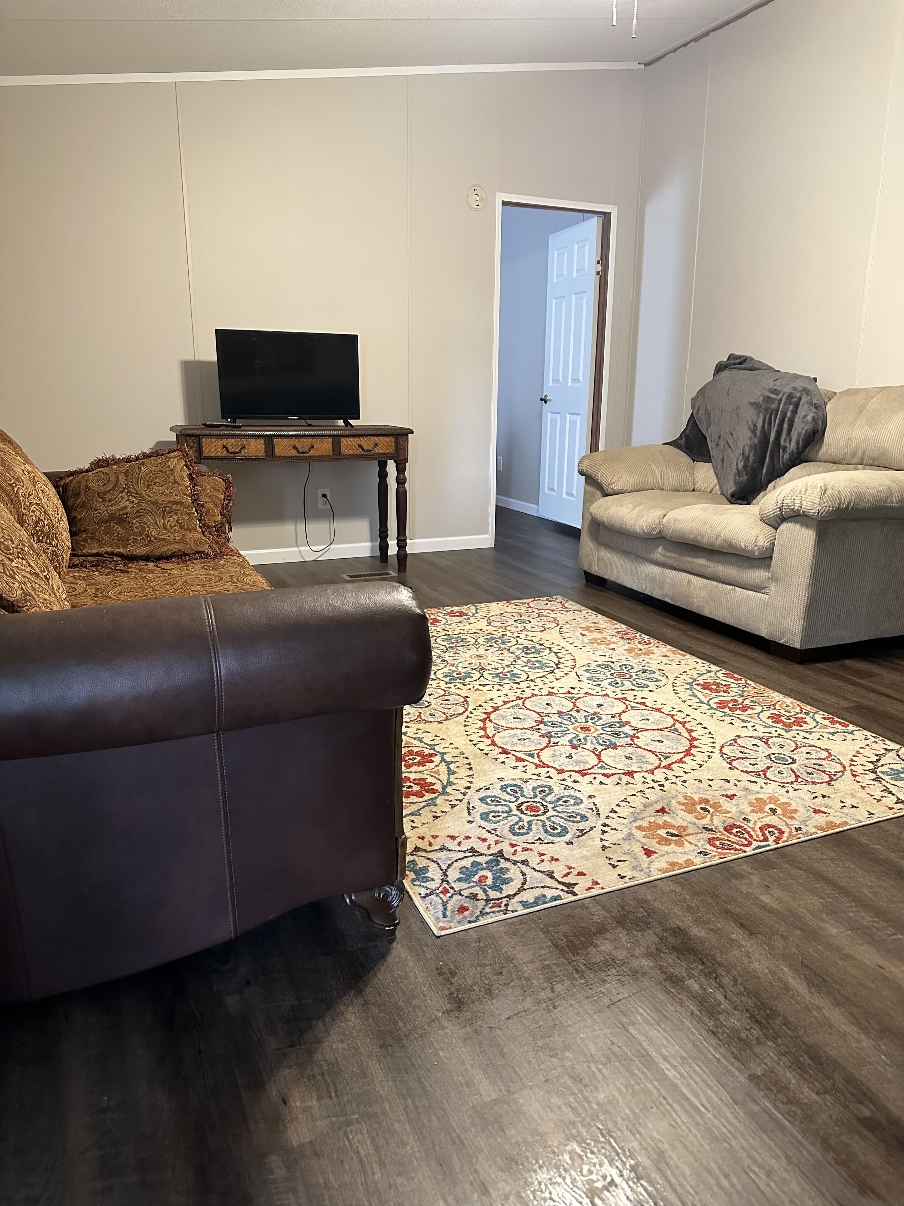 Nice 4B/2BA Home at Pickwick Lake walking distance to Goat Island Boat Ramp