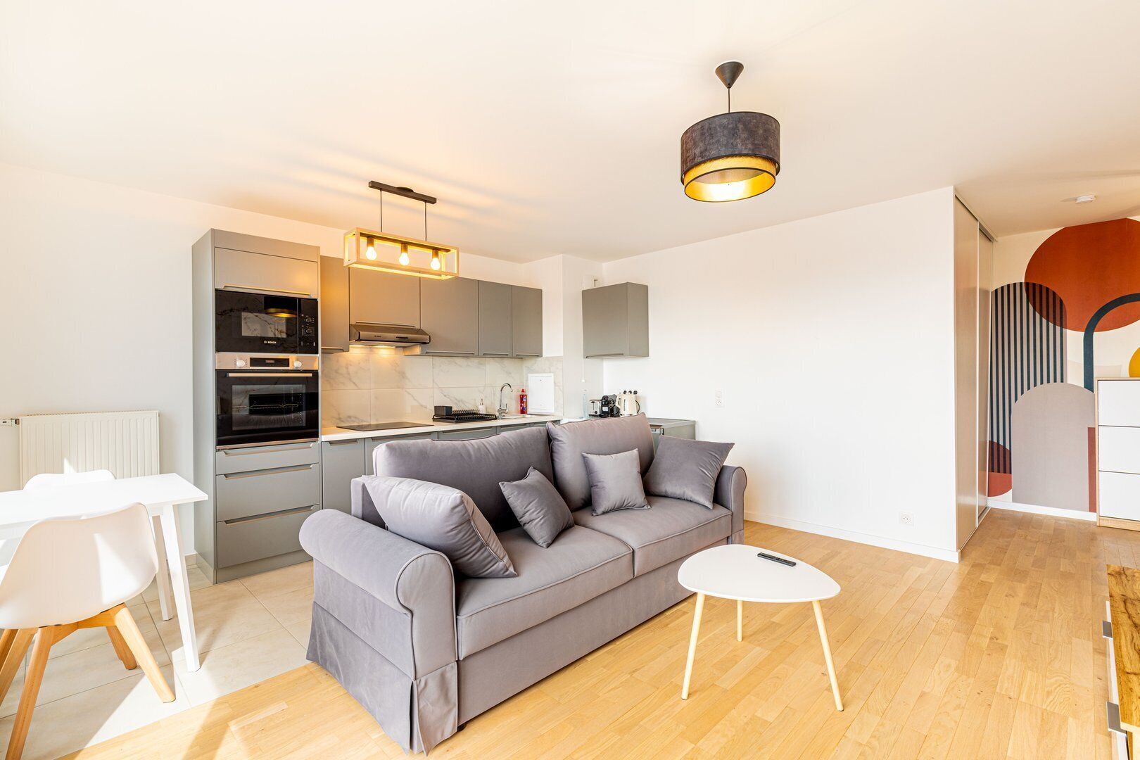 GuestReady - French Kintsugi in Aubervilliers