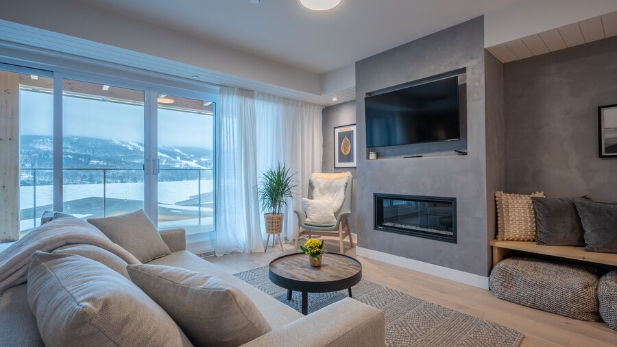 Lago by Tremblant Platinum