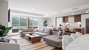 Lago 406 - Penthouse Luxe | Living area | 40-inch flat-screen TV with digital channels, TV, fireplace - Lago by Tremblant Platinum (Mont-Tremblant)