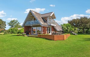 Exterior - 4 bedroom nice home in Assens (Assens)