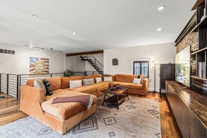 TV, fireplace, offices