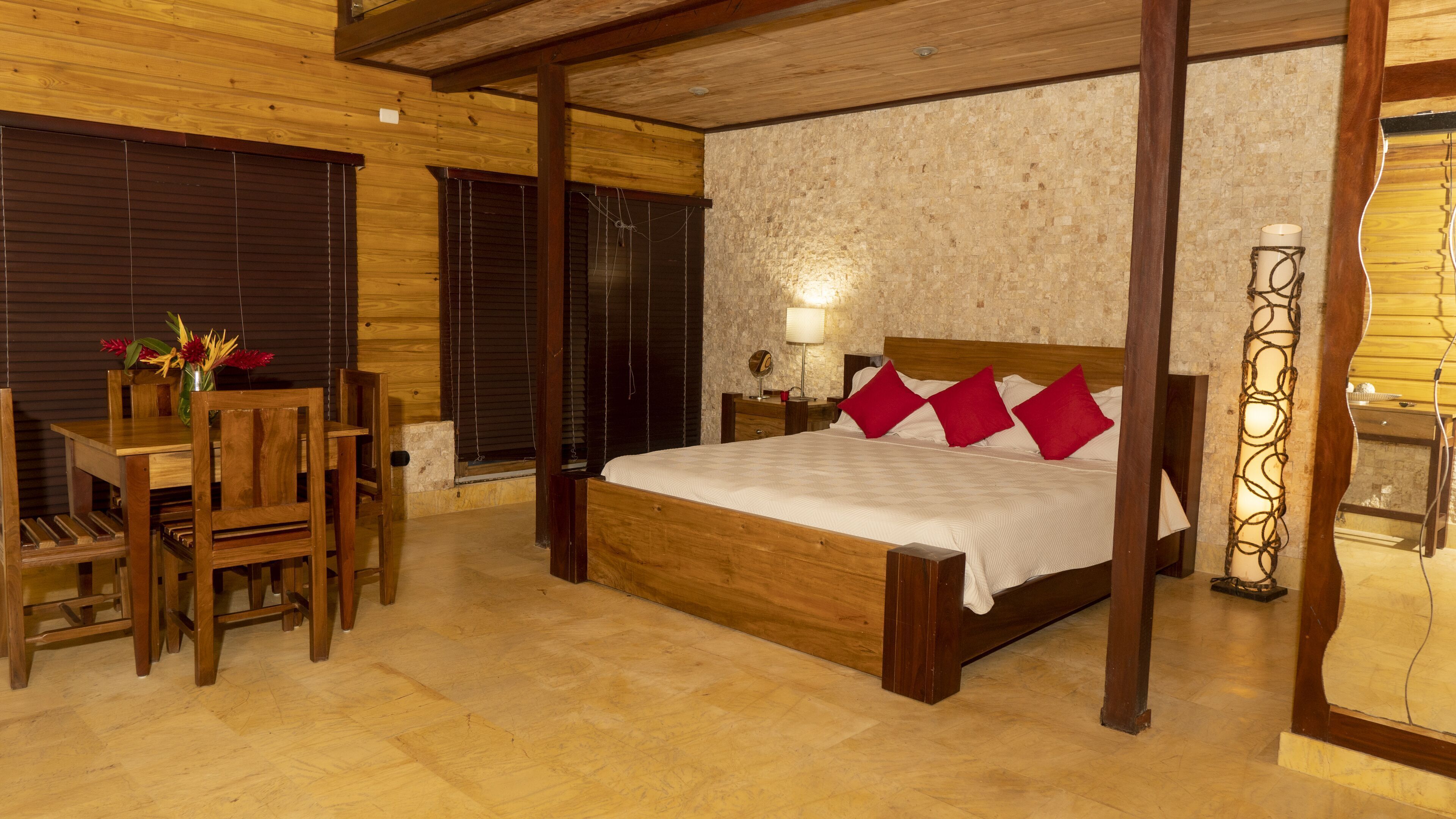 Ropa de cama de alta calidad, colchones Select Comfort, wifi gratis