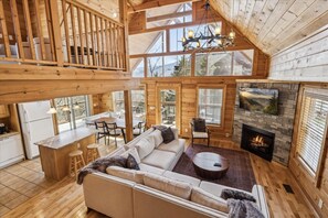 Smart TV, fireplace, table tennis