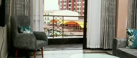 Smart TV, table tennis