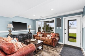 智能电视、乒乓球