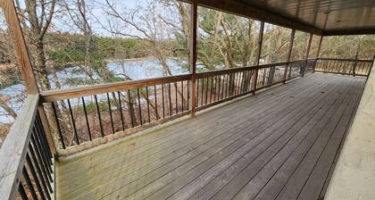 Guest house on secluded 120 acre property minutes from Chain 0' Lakes