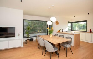 Dining - Beautiful home in Rasa (Rasa)