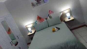 Standard Room | 1 bedroom, iron/ironing board, free WiFi