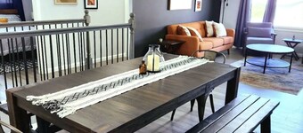 Modern Home, Sleeps 10, Near Downtown and VU, over 2000 sqft