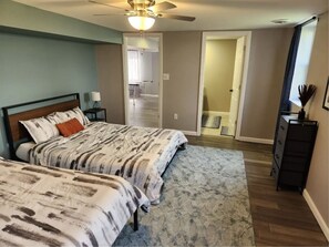 4 bedrooms, desk, iron/ironing board, travel crib