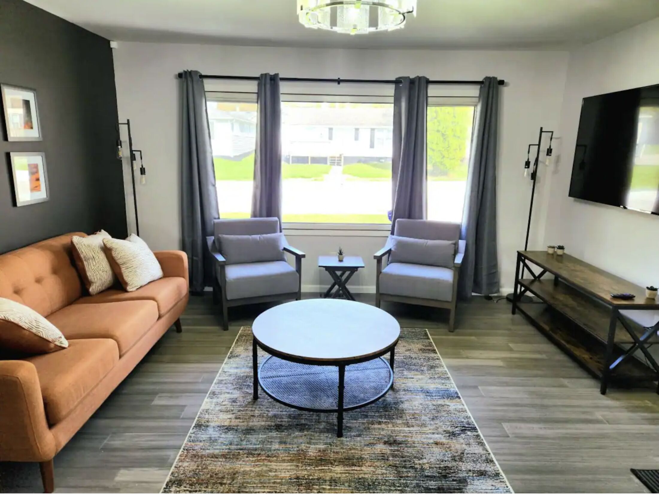 Journey To Valpo | Home Near Downtown!