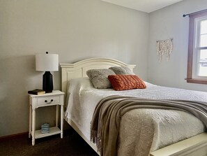 2 bedrooms, desk, iron/ironing board, travel cot