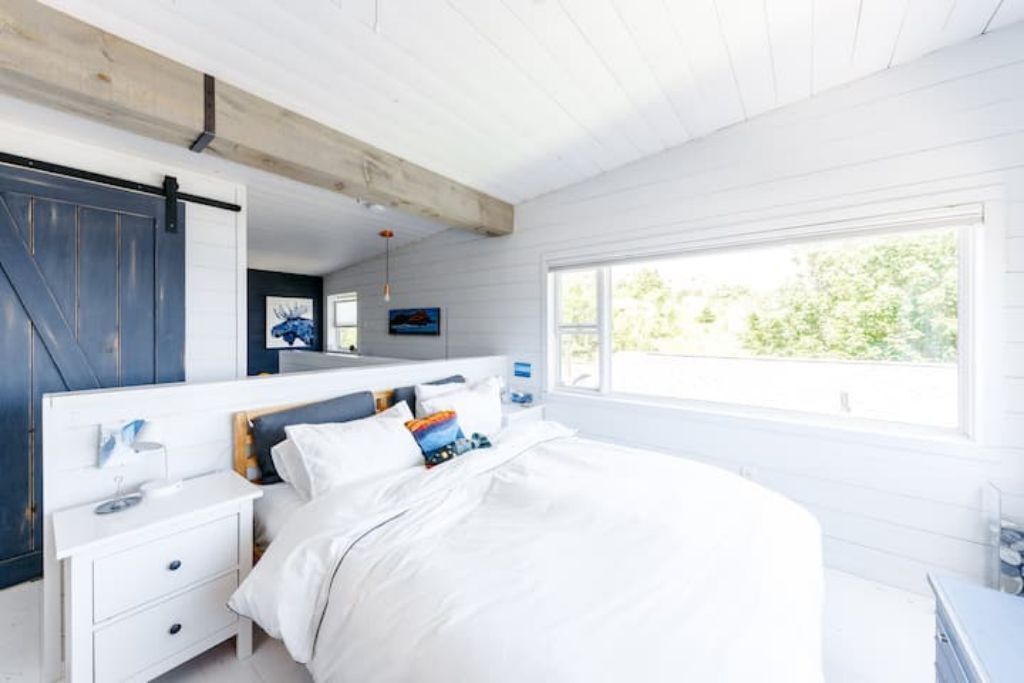 Contemporary Saltbox on The Labrador Sea - 1 hr from St. John's