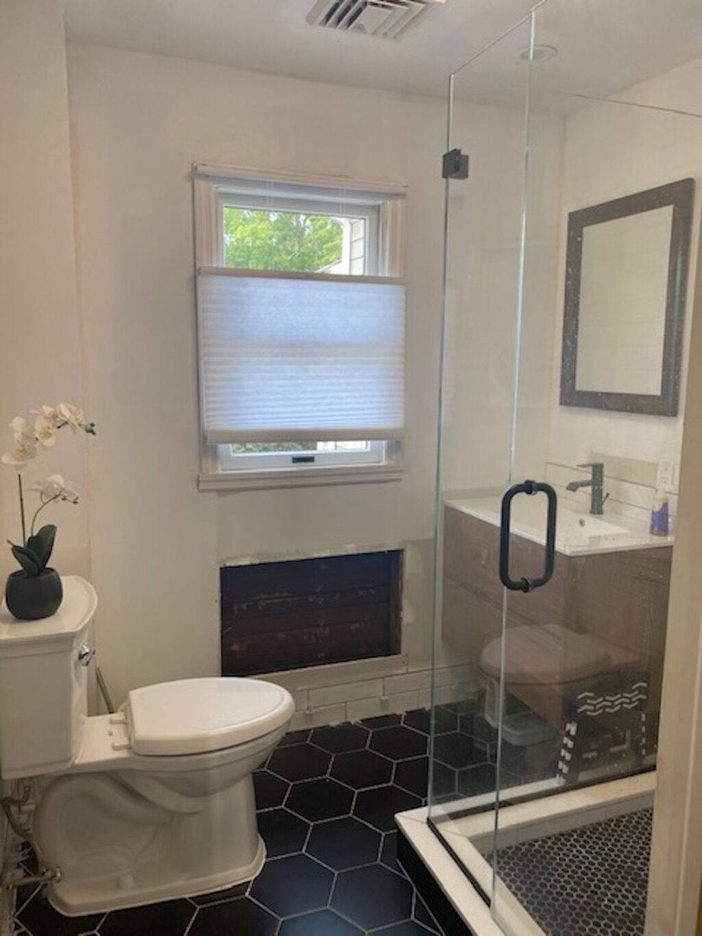 Large Sunny Quiet Space in Nature Oriented Property