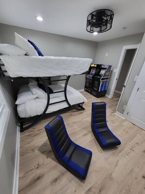 3 chambres, bureau, fer et planche à repasser, Wi-Fi gratuit