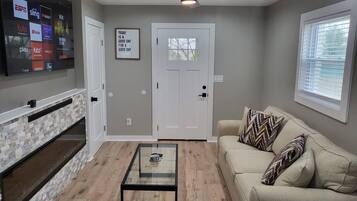 TV connectée, cheminée, console de jeux vidéo