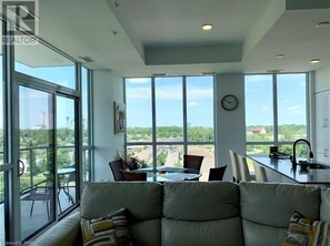 Living area - Niagara Falls (Niagara Falls)