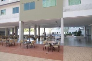 Departamento básico | Restaurante al aire libre