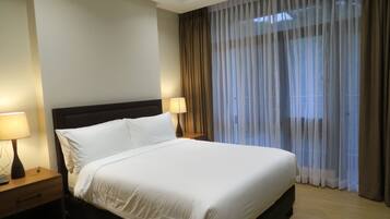 Deluxe Room | Premium bedding, down duvets, free minibar, in-room safe