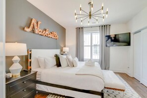 4 chambres, bureau, fer et planche à repasser, lit parapluie