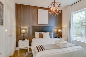 4 bedrooms, desk, iron/ironing board, travel cot