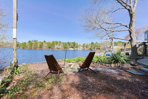 Waterfront Pond House – Private & Peaceful Getaway