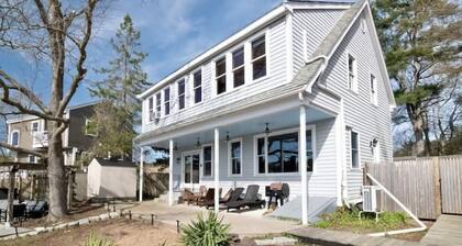 Waterfront Pond House – Private & Peaceful Getaway