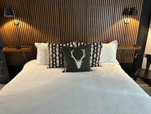 5 habitaciones, tabla de planchar con plancha, wifi y ropa de cama