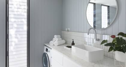 Circa 1890 - Hawthorn East Terrace With Secure car Parking