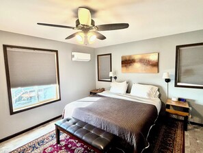 5 bedrooms, travel crib, free WiFi, bed sheets - River Run Ridge- HOT TUB- sleeps 14 (Lynxville)