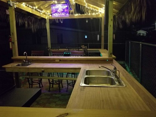 Menas Retreat: Close to beaches, night life, and relaxation