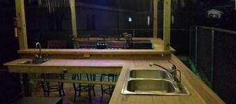 Menas Retreat: Close to beaches, night life, and relaxation