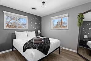 2 bedrooms, iron/ironing board, free WiFi, bed sheets