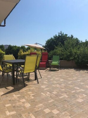 Outdoor dining - Villa swimming pool for exclusive use - wi-fi (Solarino)