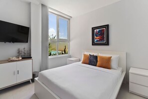 2 camere, una cassaforte in camera, una scrivania, ferro/asse da stiro