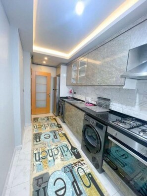 Family Apartment | Iron/ironing board, free cribs/infant beds, free WiFi, bed sheets