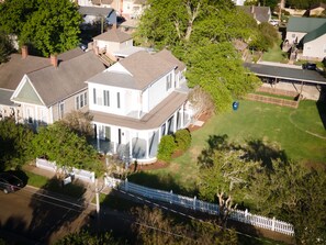Front of property - Arlington House (Natchez)