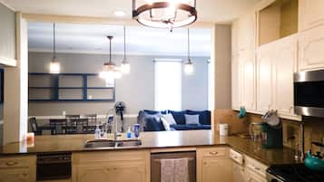 4 bedrooms, free WiFi