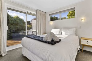 4 bedrooms, iron/ironing board, travel cot, WiFi