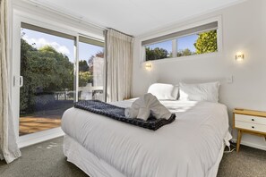 4 camere, una scrivania, ferro/asse da stiro, culla da viaggio