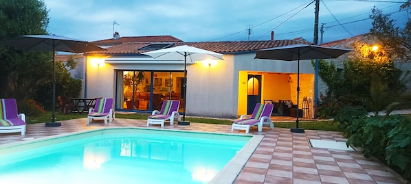 Piscine extérieure, piscine chauffée