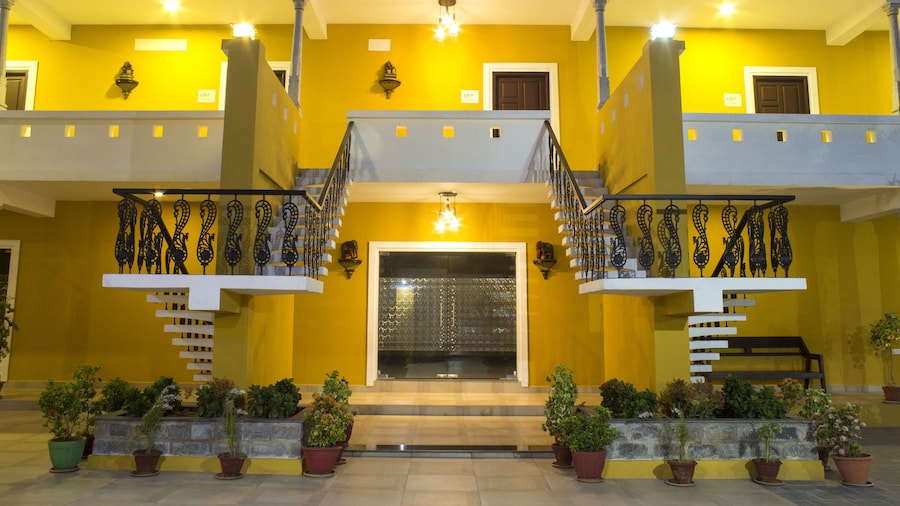 Poppys Olive De Villa