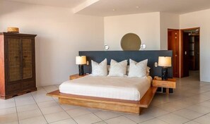 5 bedrooms, iron/ironing board, WiFi