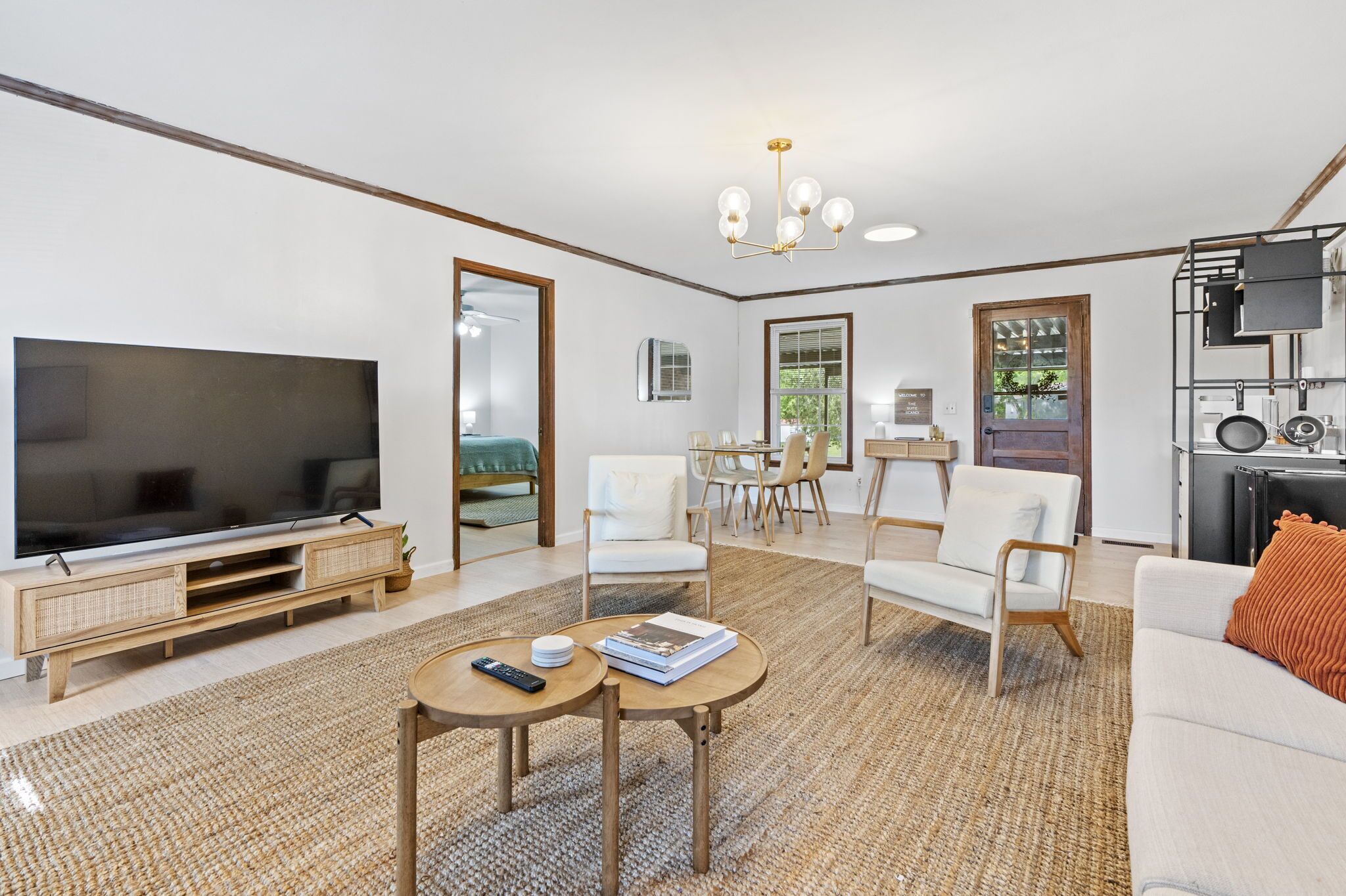 Hidden Gem - Private Suite 20 Min to Everything